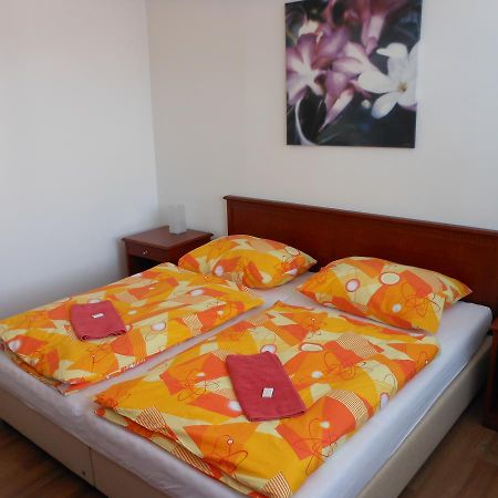 Koleje Ujep Hostel อุสตีนัดลาแบม ภายนอก รูปภาพ